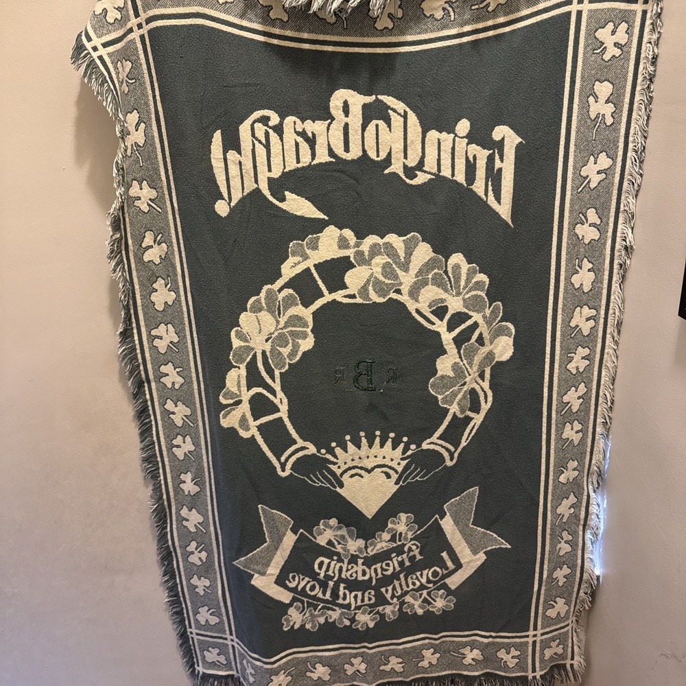 Vintage MWW Erin Go Bragh Irish Claddagh Woven Throw Blanket 40x60 1992 - Picture 7 of 7